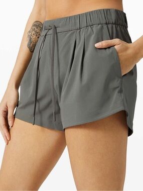 Lululemon Stroll at Sundown Shorts Grey Sage Size 6
